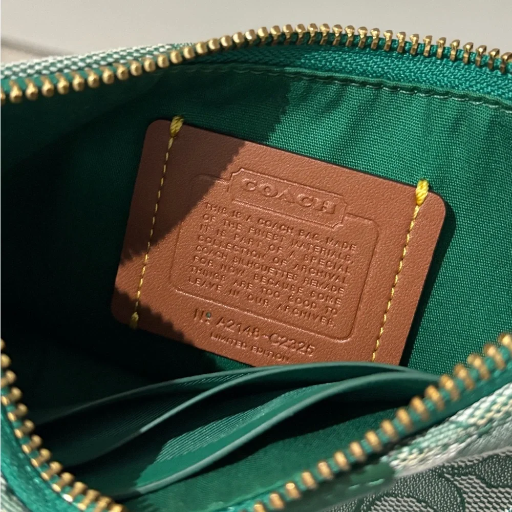 Coach Green Signature Jacquard Mini Swinger Baguette Shoulder Bag Rare Color - Picture 3 of 12